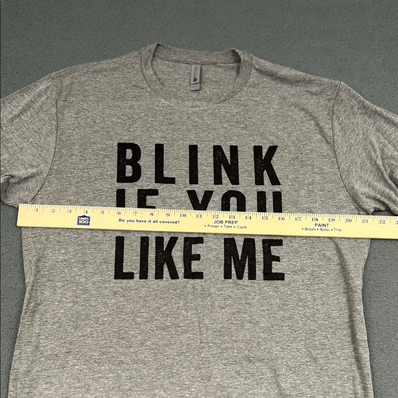 Unisex Gray Graphic T-Shirt | Size Large | “Blink Twice If You Like Me” - Picture 5 of 8